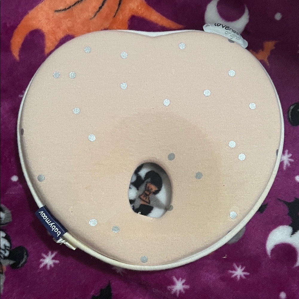 Lovenest Head Cushion Babymoov Pink and silver dots